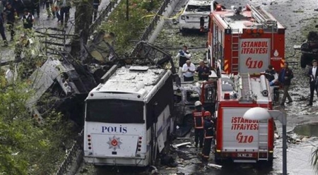 ‘‘قتلى وجرحى‘‘ بانفجار قنبلة استهدفت دورية للشرطة في إسطنبول