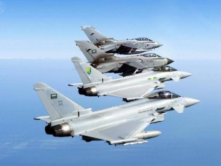 طيران التحالف يقصف تعزيزات الميليشيات في جبال لحج الاستراتيجية