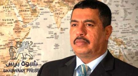 بحاح : لا عذر لبقاء الشرعية بالخارج ومن تلطخت يده بدماء الأبرياء سيحاكمه الشعب