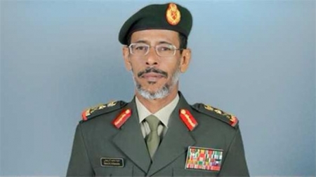 الفريق الركن حمد محمد ثاني الرميثي يتفقد القوات الاماراتية المشاركة ضمن قوات التحالف العربي في اليمن