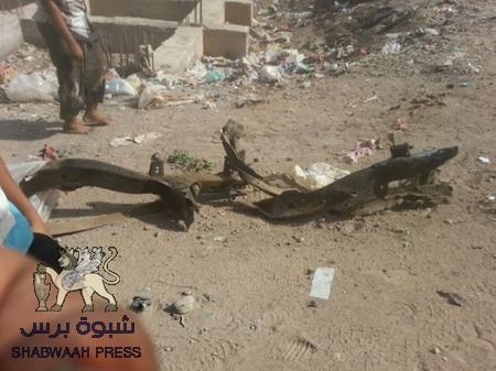 من عدن : خمسون شهيدا ومائة وعشرون جريحا في تفجير بسيارة مفخخة