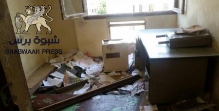 مصلحة الأحوال الشخصية في عدن.. زحام شديد وأوضاع صعبة(تقرير)