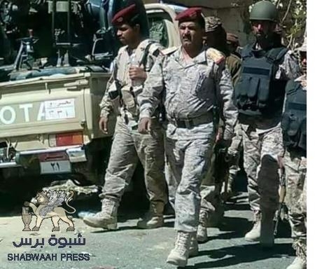 الأحمر يستكثر الاعتراف بقيادة قائد جنوبي معارك تحرير صرواح خلافا للرئيس!