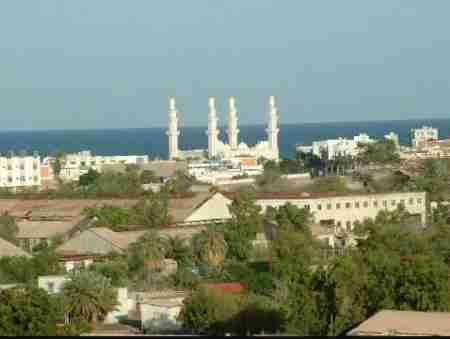 الحكومة اليمنية تجهز مجمعاً لوزاراتها في عدن