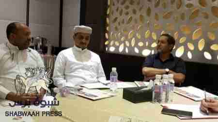 محافظ شبوه يلتقي بوجهاء من يافع ويناقش معهم قضية مقتل &lsquo;&lsquo;أنيس العنتري&lsquo;&lsquo;