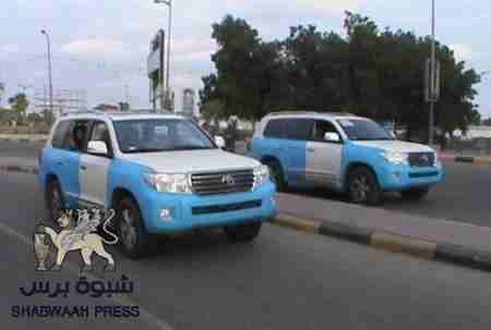 شرطة سقطرى تتسلم 7 سيارات دفعة أولى من مؤسسة خليفة بن زايد