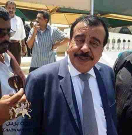 محافظ حضرموت يوقع اتفاقية شراء محطة طاقة كهربائية 20 ميقا