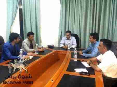 المحافظ لملس: يوجه بتصفية وتسوية أوضاع العمالة الفائضة بصندوق النظافة والتحسين بالمحافظة.