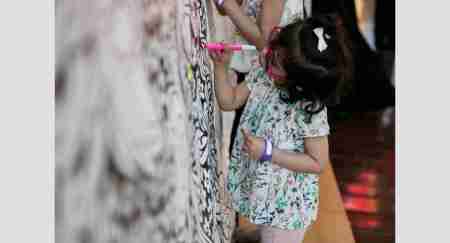 أبوظبي تتنفس فنا وتفتح شوارعها لمبدعين من 20 دولة