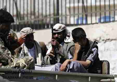 قوات النخبة الحضرمية تتصدى لهجوم شنه مسلح للقاعدة على نقطة أمنية برأس حويرة وتعتقل 9 عناصر إرهابية