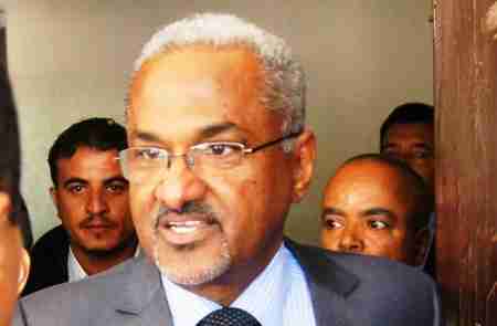 باسلمة : قرارات الرئيس تعكس هيمنة وتفرد نائبه علي محسن الأحمر بإدارة المشهدين العسكري والسياسي بالبلاد