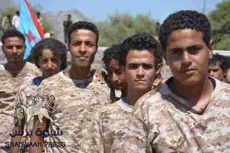 المنطقة العسكرية الثانية بالمكلا  تقر فصل 5 من جنودها ..لتعاطيهم شجرة القات