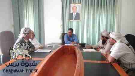 في لقائهم بمحافظ شبوه : عمال شركة &lsquo;&lsquo;اوكس دينتال&lsquo;&lsquo; النفطية يطالبون بحقوقهم