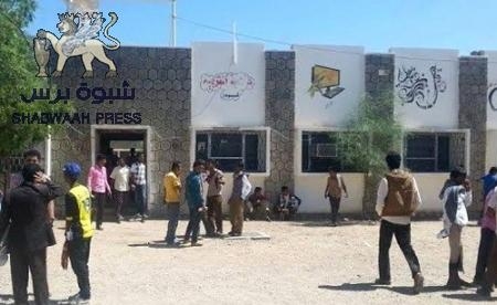 وفاة أستاذ بجامعة عدن أثناء إلقائه محاضرة أمام طلابه