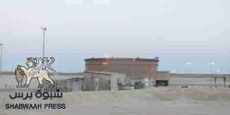 محافظ حضرموت يشكل لجنة اشرافية عليا ولجان فرعية تتولى تأمين وإدارة وتشغيل وإنتاج النفط بالقطاعات النفطية