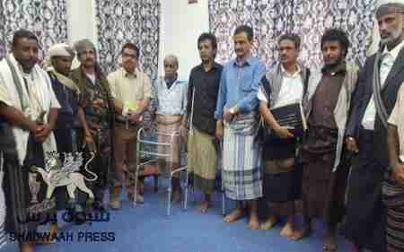 محافظ شبوة لملس نعمل جاهدين لتوفير الرعاية لجرحى المقاومة وتسهيل علاجهم بالخارج وعلاجهم مجانا بشبوة