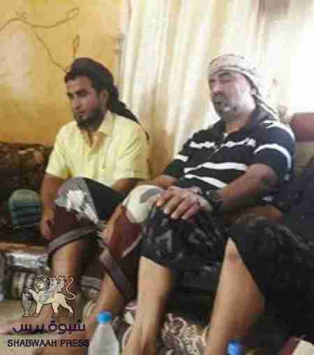 المحافظ الزُبيدي يقدم واجب العزاء لاسرة الشهيد القائد/عمرسعيد الصبيحي.