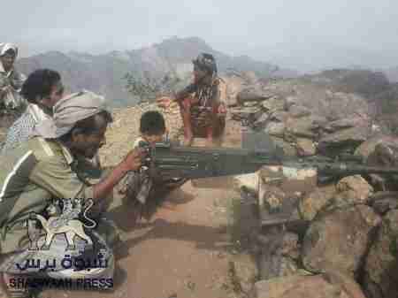 شهيد وجريح في معارك تخوضها قبائل الصبيحة ضد المليشيات على مشارف الوازعية