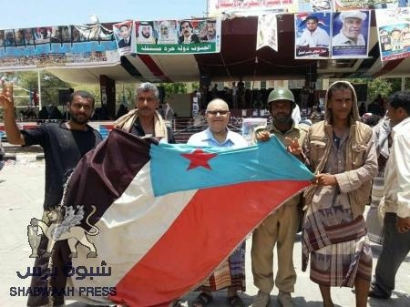 محافظ العاصمة عدن يبعث برقية عزاء ومواساه برحيل الشخصية الجنوبية علي حسن باهارون