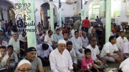 مسجد العيدروس يقيم درسا تأبينيا في وفاة الشخصية الإجتماعية “علي باهارون”