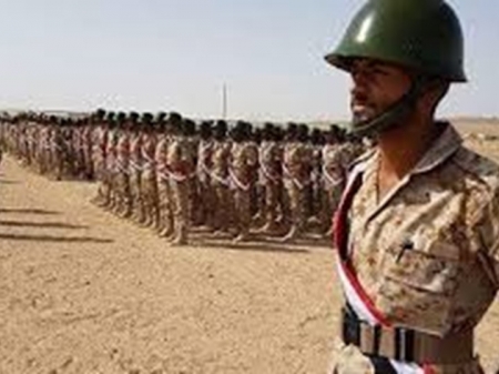 قائد محور تعز يصدر توجيهات مثيرة للشكوك تتعلق بانسحاب قوات من موقع استراتيجي وتسليمه للحوثيين