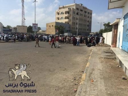 إذلال العسكريين الجنوبيين بمنع رواتبهم مستمرا في عدن
