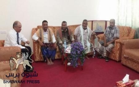 مشائخ وشخصيات اجتماعيه من وادي وساحل حضرموت يزورون مقرتحضيرية الجامع ويباركوا الجهود التحضيرية