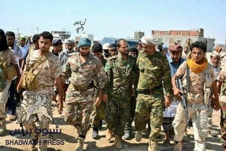 نقطة أمنية بعدن تقبض على 4 عناصر يشتبه انتماءهم للقاعدة وبحوزتهم رجل مختطف