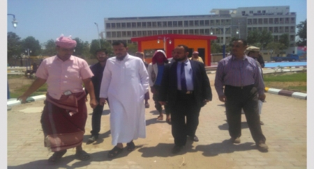 قيادات محلية بعدن تطلع على الأعمال النهائية لحديقة مدينة الشعب وتشيد بالدعم الإماراتي