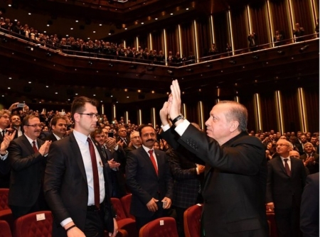 صحف عربية: ماذا يكسب إردوغان من معاركه الأوروبية؟