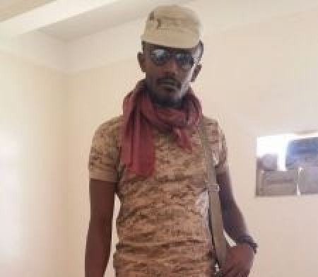مقتل جندي من افراد حماية مطار سيئون الدولي واصابة جندي اخر في نقطة وادي سر