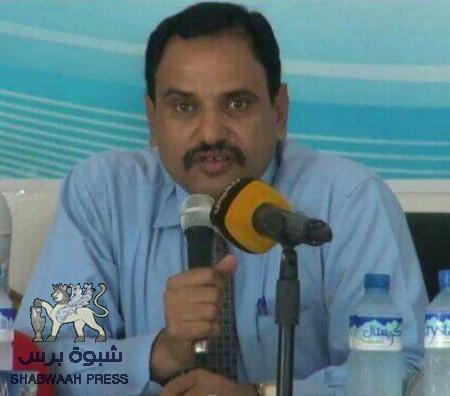 محافظ سقطرى يؤكد افتتاح الخط الجوي المباشر بين سقطرى وابوظبي