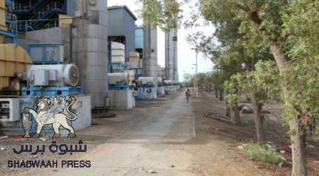 الهلال الاماراتي ينير مدينة المخا بعد تشغيل محطة الكهرباء وصيانتها(صور)