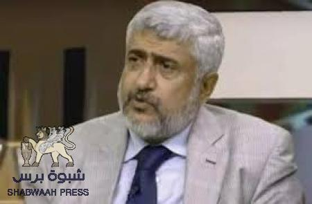 وكيل وزارة الاعلام اليمني : الحذاء الذي صفع الجندي الجريح من قبل قائده صفعنا جميعاً.