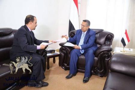 بن دغر والإرياني يعطلون عودة بث تلفزيون عدن