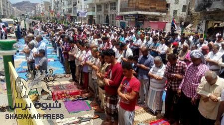 الشارع الجنوبي يعتبر قرارات الرئاسة استهدافاً لمشروعه السياسي والمقاومة