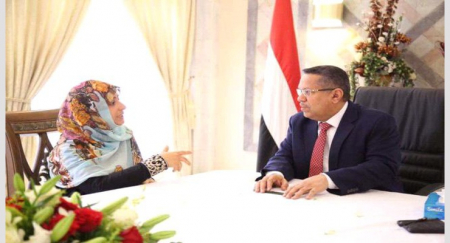 تبادل عبارات المديح والثناء بين دغر وتوكل كرمان