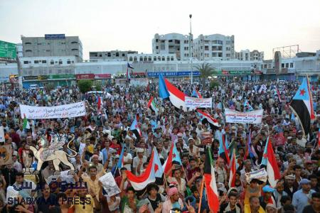 الأرض الجنوبية لا تتسع لهويتين جنوبية ويمنية اما نحن أو هم