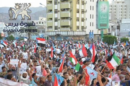 وزير سابق : الزخم الجنوبي السلمي ليس ردود أفعال وثوار الجنوب ليسوا شراذم او كيانات هشة