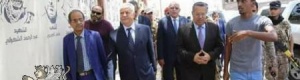 ‘‘بن دغر‘‘ يفتتح لوحة جدارية عمرها عام كامل !!