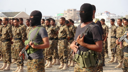 قرار من قيادة المنطقة العسكرية الرابعة يقضي بخروج 9 ألوية قتالية من عدن
