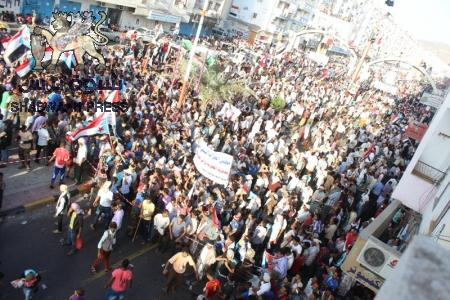نقل مليونية 7-7- إلى المعلا لقطع الطريق على بن دغر والميسري لتفجير إقتتال جنوبي