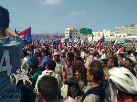 اليافعي : ليس من مصلحة الرئيس هادي اضعاف المجلس الانتقالي ولا جر عدن الى فتنة داخلية