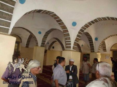 مساجد الجنوب التأريخية تتعرض للتدمير المتعمد وباحث يافعي ينظم شعرا فيها (ملف صور)