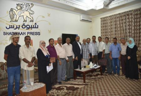 الزبيدي يلتقي أعضاء جمعية الكتاب والأدباء الجنوبيين ويؤكد على أهمية دورهم في الانتصار للقضية الجنوبية