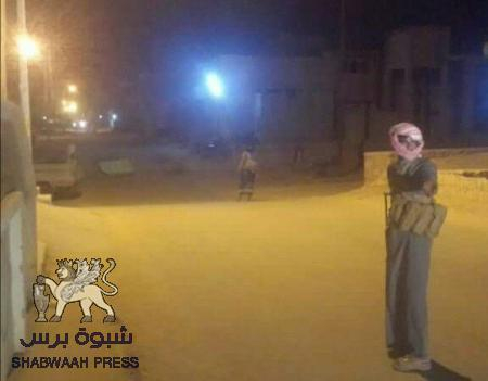 نتائج عملية الدهم الأمنية بتريم : ضبط قوائم بأسماء مسؤولين واسلحة وذخائر وخرائط لمنشئات حكومية