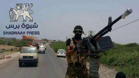 بدعم إماراتي : قوات جنوبية تطهر منطقة الرئيس هادي من قاعدة صنعاء وتعتقل أحد عناصر