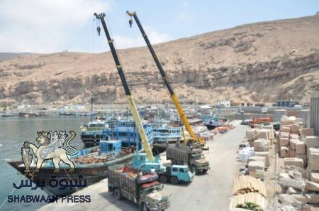 خطة لتطوير ميناءي المكلا وبروم وإنشاء محطتين للنقل البري الدولي بحضرموت