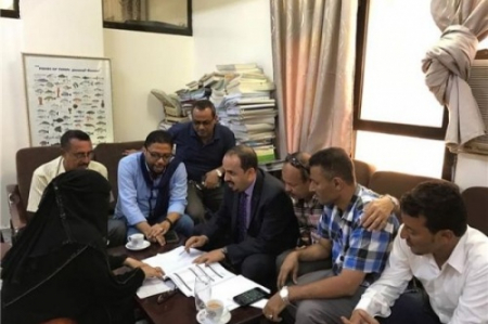 الصحيفة مهددة بالإغلاق.. وزارة الإعلام اليمنية تحتل مبنى مؤسسة 14 أكتوبر