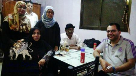 أعضاء بالمجلس الانتقالي الجنوبي يزورون جريحتين جنوبيتين تعرضتا للضرب من قوات الشرعية في عدن